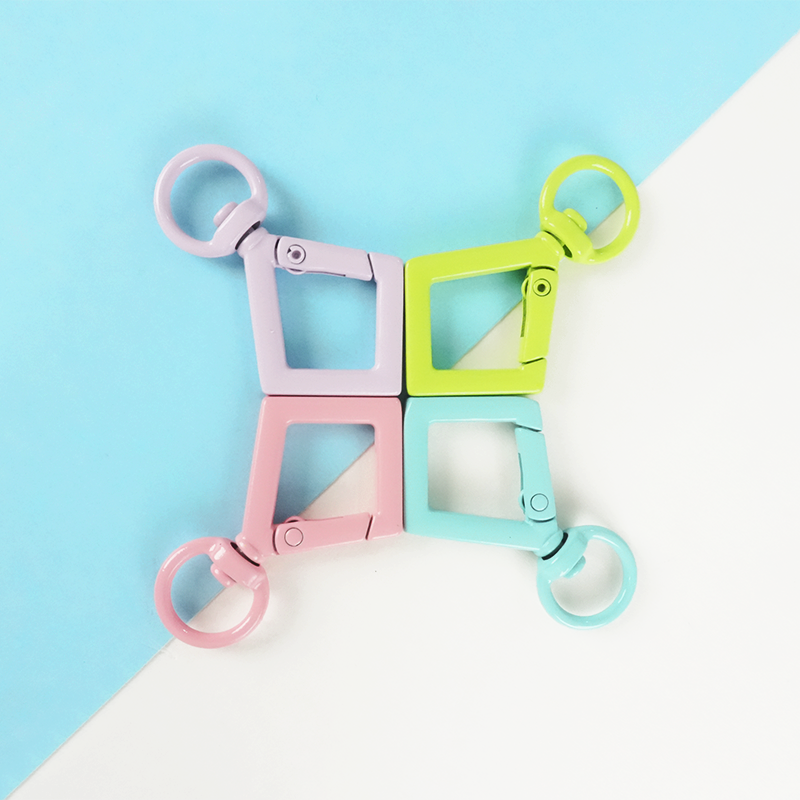 Candy-Colored Diamond Spring Buckle - Alloy Carabiner Keychain
