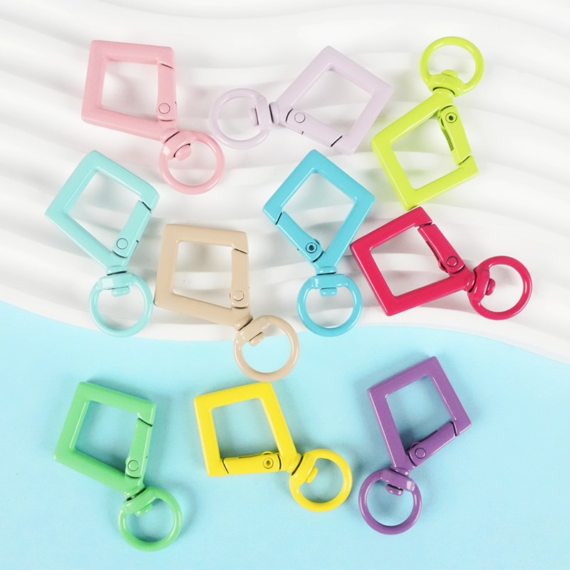 Candy-Colored Diamond Spring Buckle - Alloy Carabiner Keychain