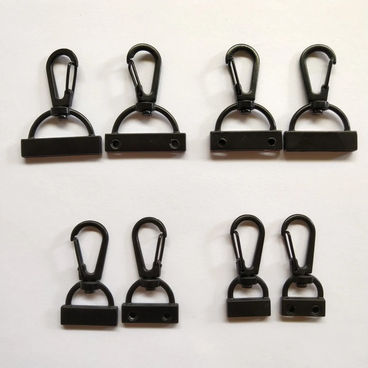 Decorative Zinc Alloy Double-Hole Spring Lock Dog Buckle From Guangzhou